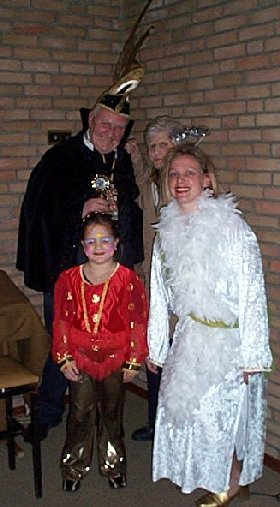 De koningin: een van de Verzorgsters van S.Charles..
